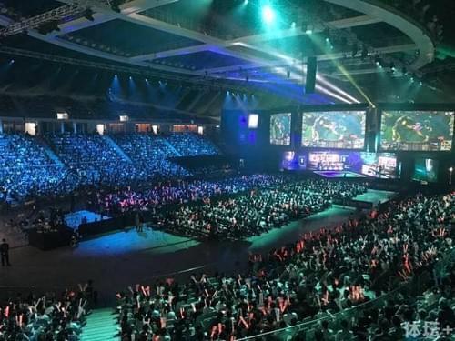 刻的冷静使 刻的冷静使