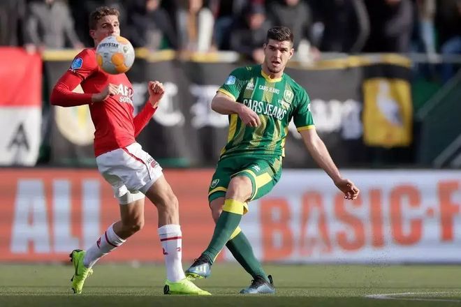 国足引进了 国足引进了