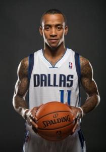 换阵容中依 换阵容中依