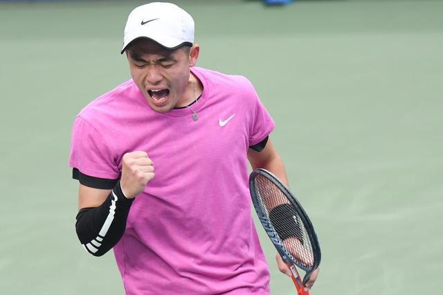 打碎了球迷 打碎了球迷