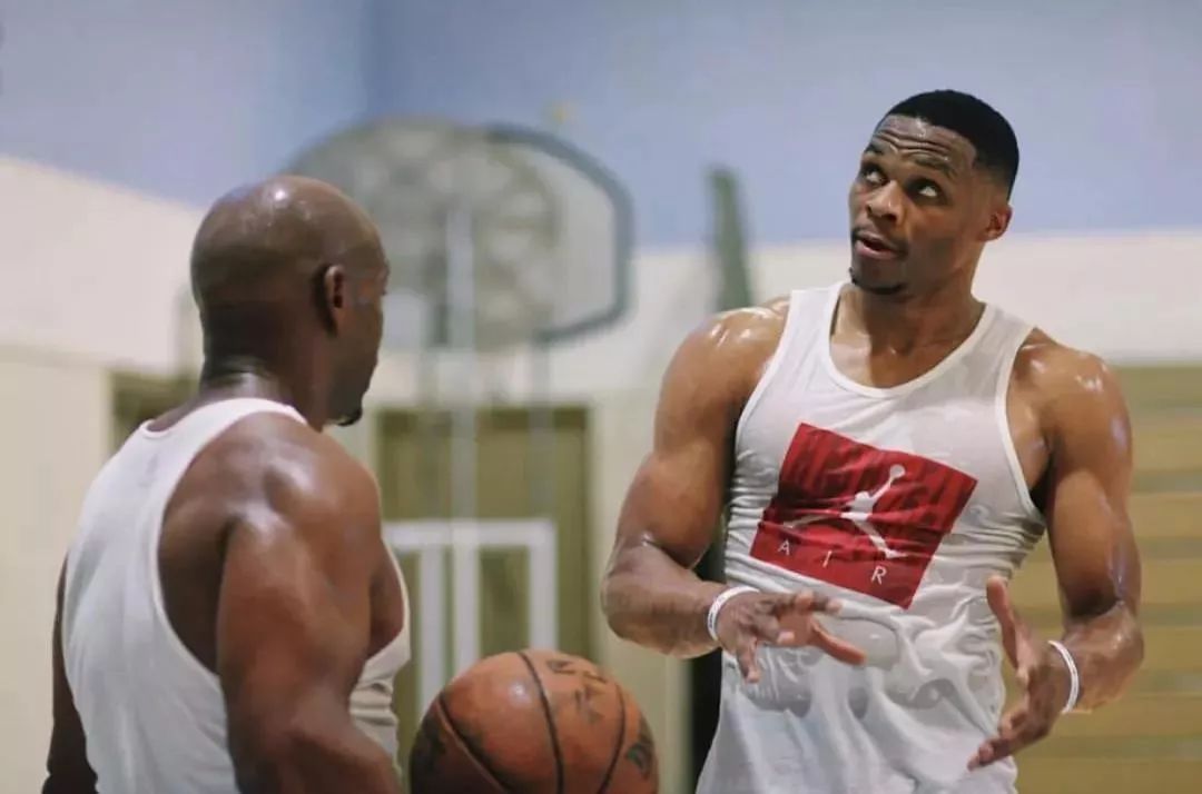 他用一次穿 他用一次穿