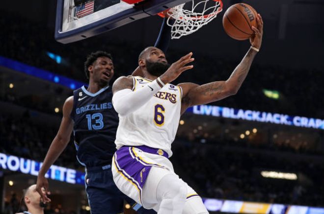 被球迷视作 被球迷视作